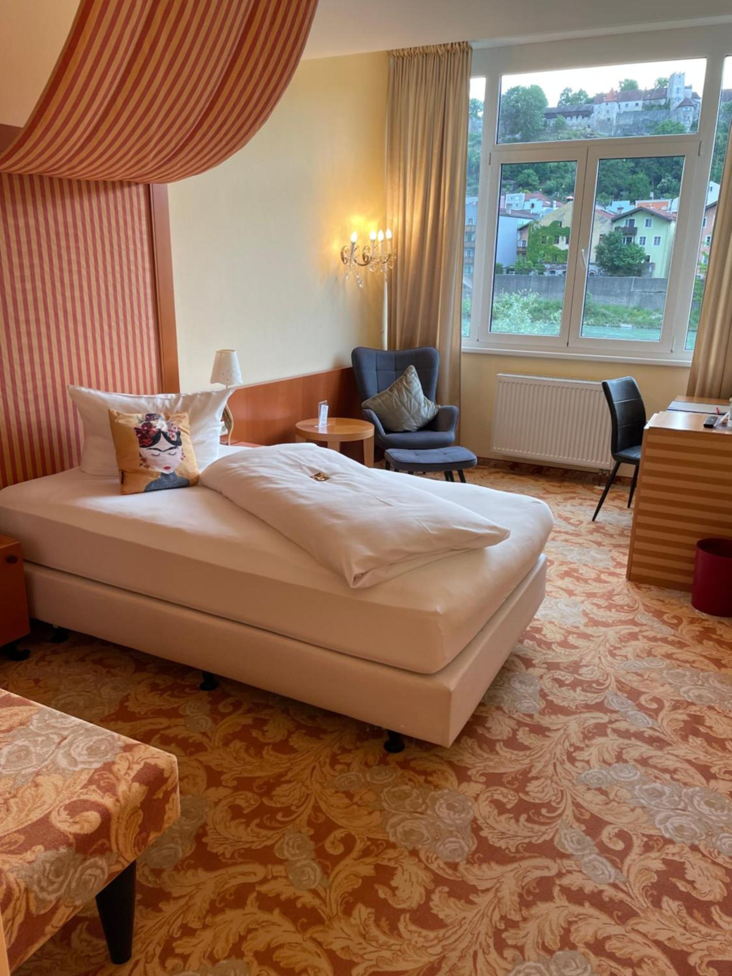 Hotel Burgblick Hochburg-Ach Bagian luar foto