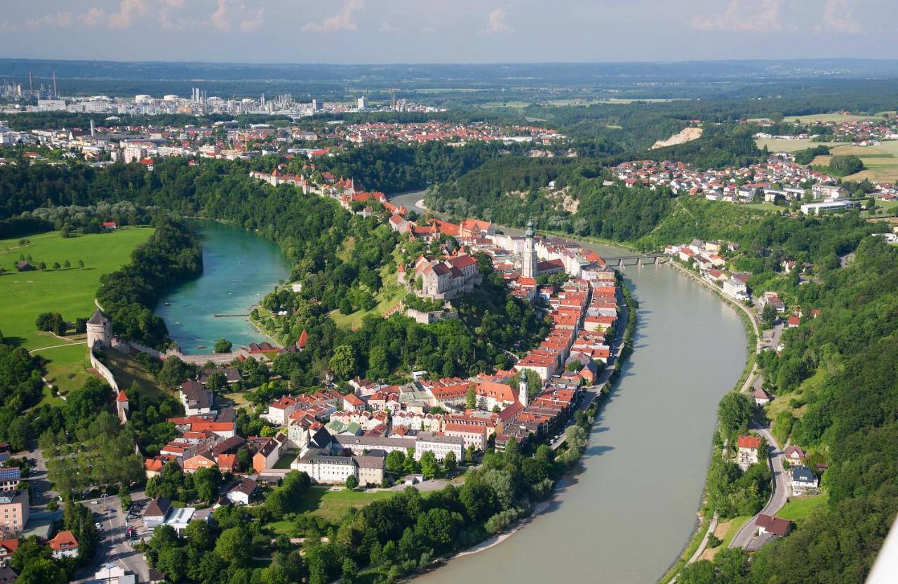 Hotel Burgblick Hochburg-Ach Bagian luar foto