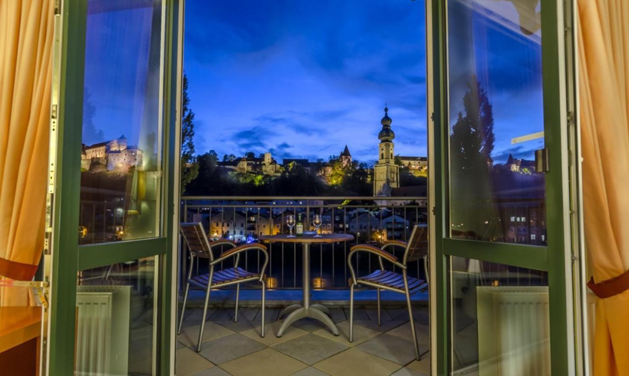 Hotel Burgblick Hochburg-Ach Bagian luar foto